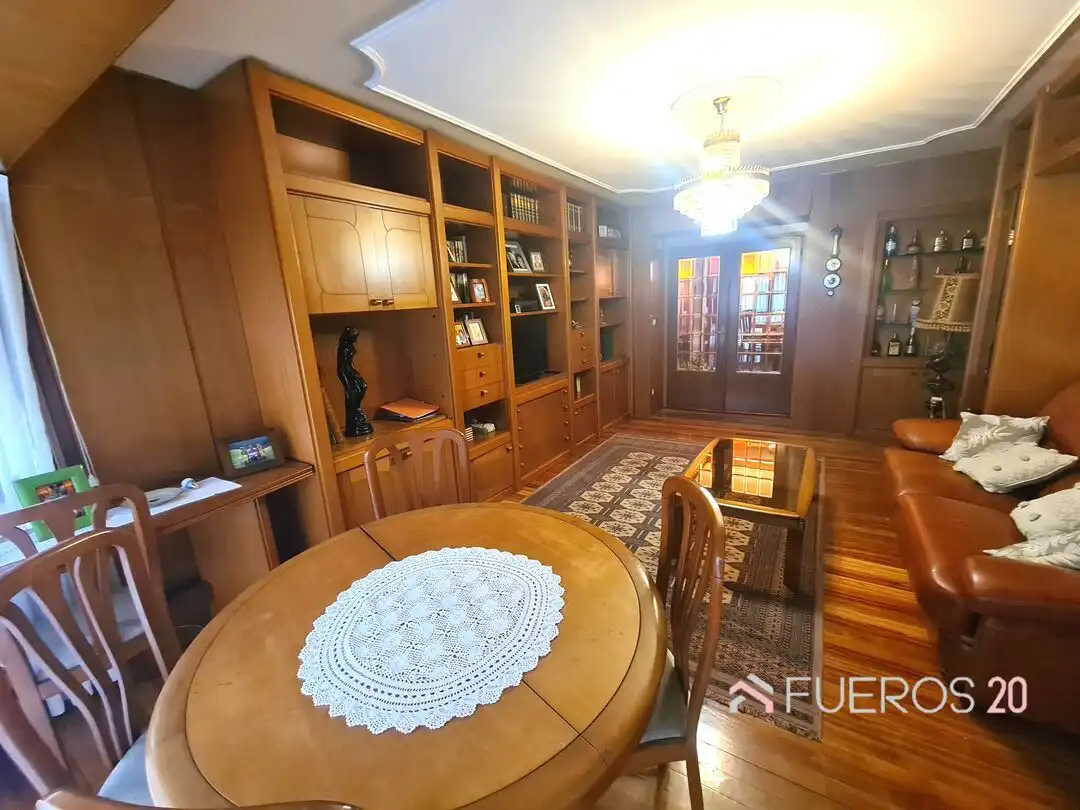 Sala de estar de Piso en venta en Barakaldo  con Calefacción, Terraza y Trastero