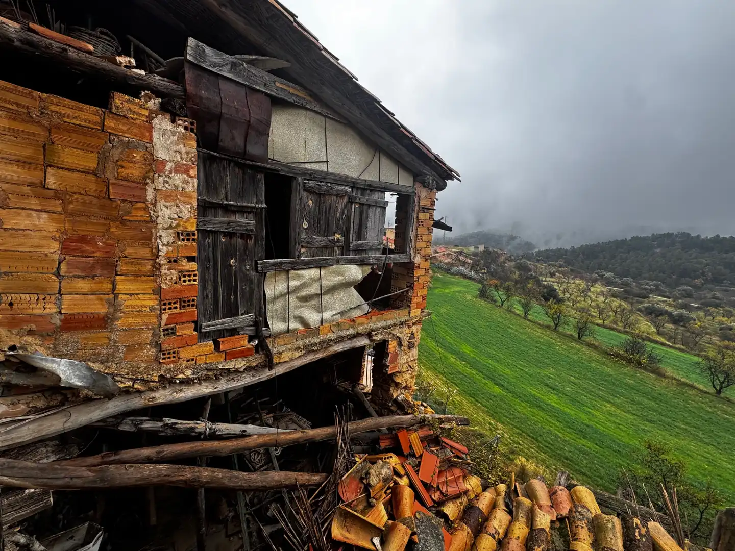 Außenansicht von Einfamilien-Reihenhaus zum Verkauf in Fórnoles