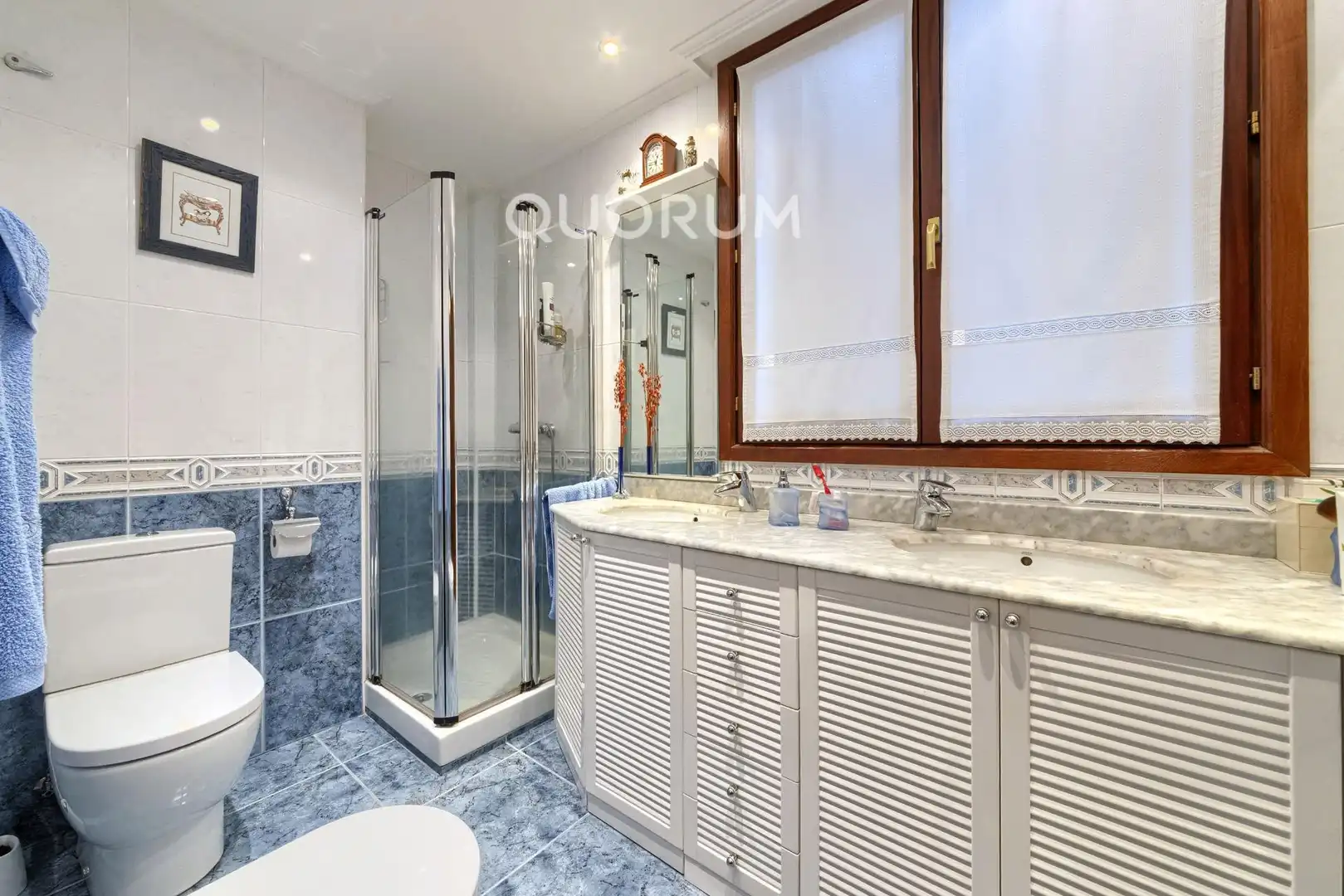 Baño de Casa adosada en venta en Basauri  con Calefacción, Jardín privado y Terraza