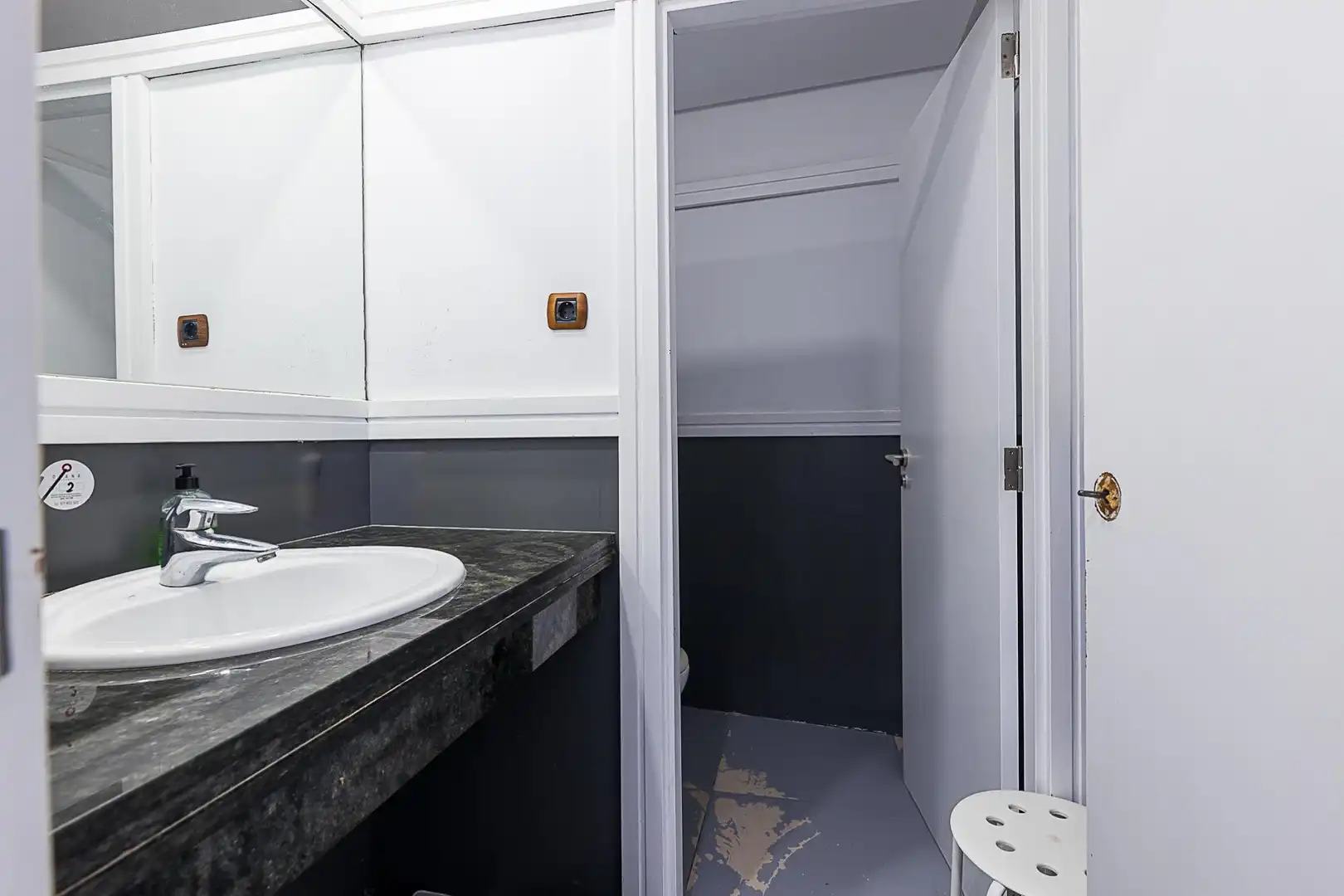 Badezimmer von Geschaftsraum zum Verkauf in  Palma de Mallorca mit Klimaanlage