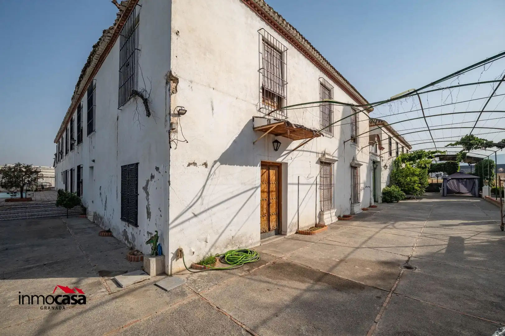 Vista exterior de Residencial en venda en Granada