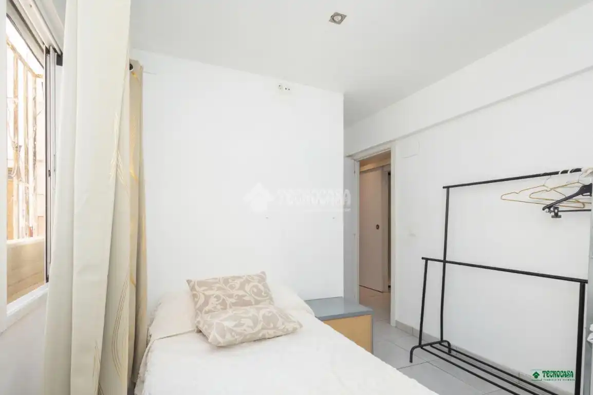 Habitación de Piso en venta en Almería