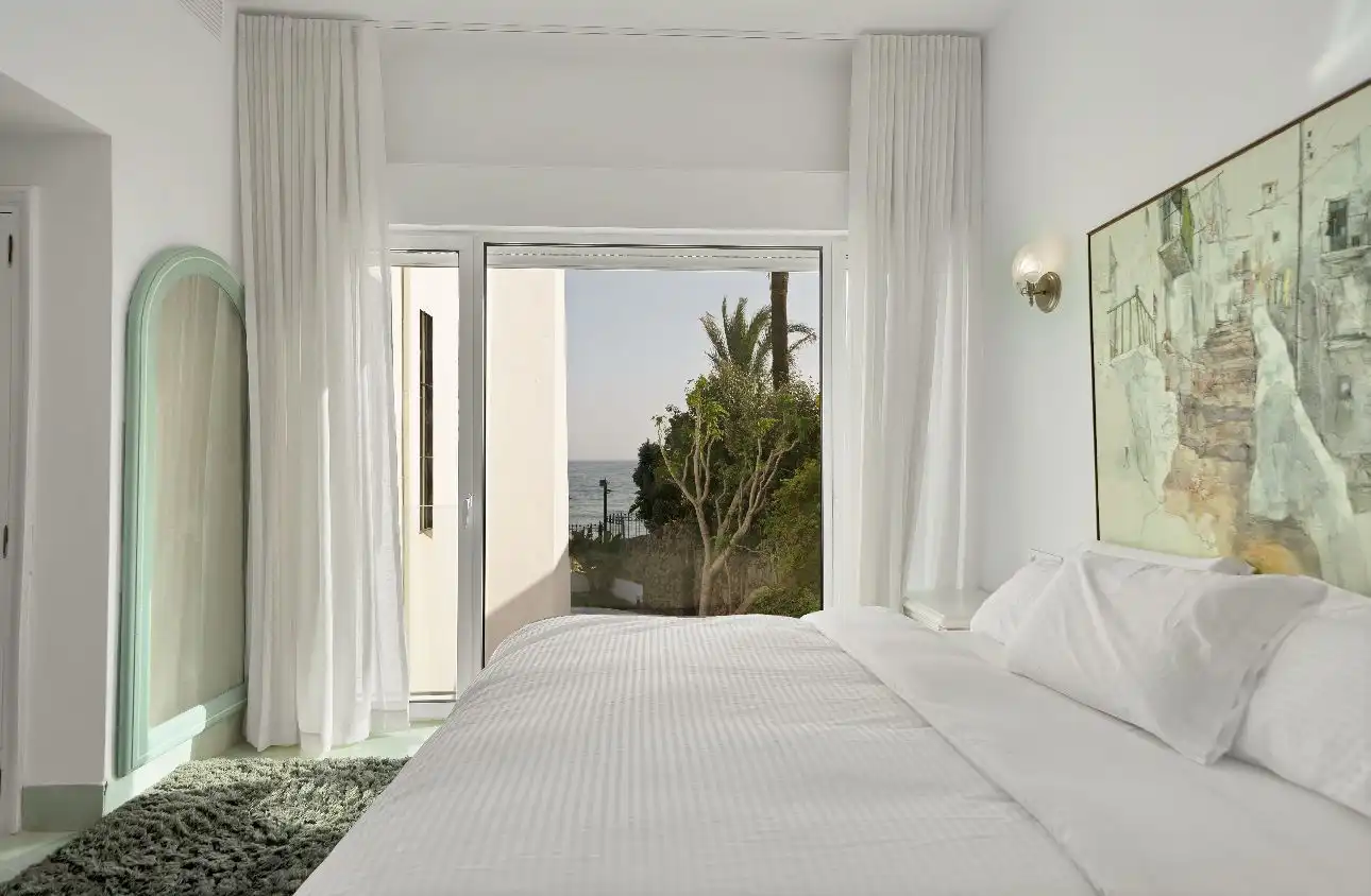 Dormitori de Casa o xalet de lloguer en Marbella amb Aire condicionat, Jardí privat i Terrassa