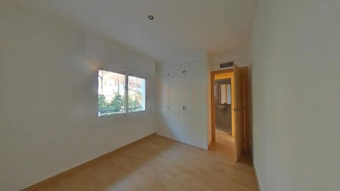 Habitación de Piso en venta en Castelldefels con Terraza y Piscina comunitaria