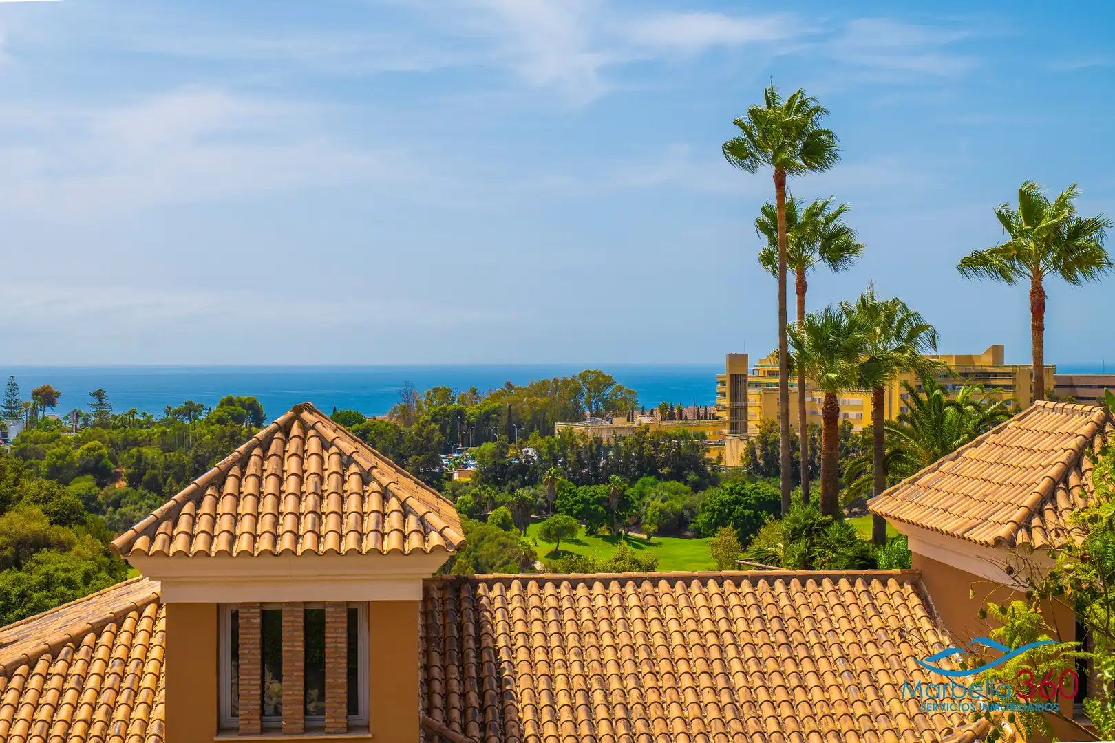 Vista exterior de Casa adosada en venta en Marbella con Aire acondicionado, Calefacción y Jardín privado