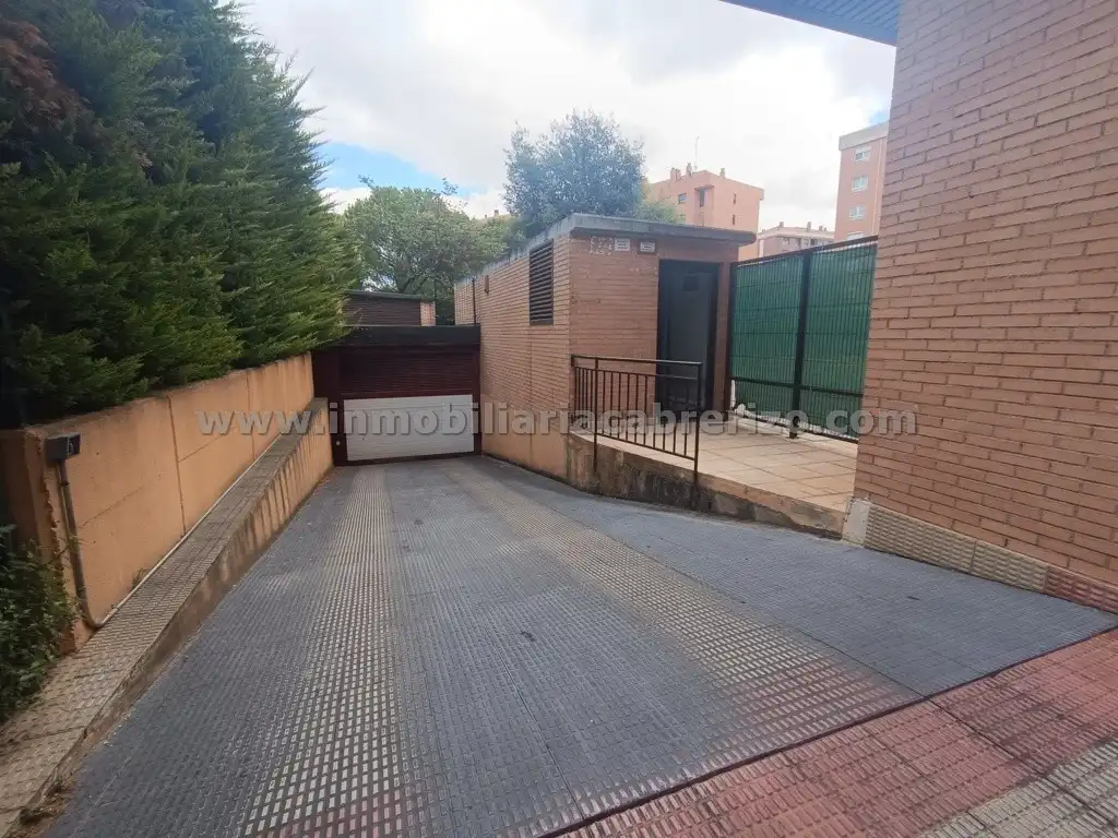 Individual for sale in Calle Piqueras