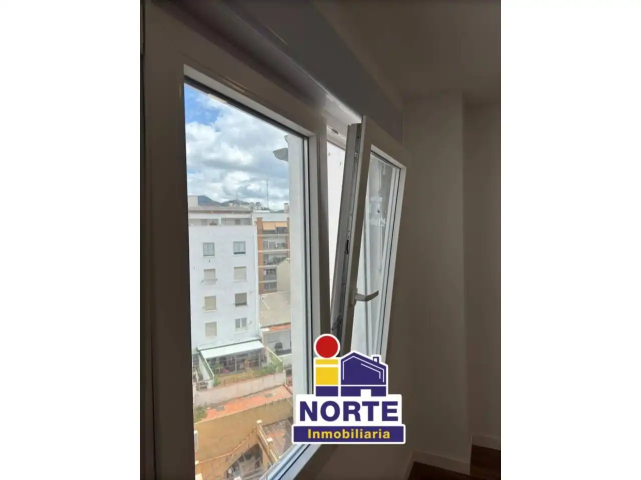 Vista exterior de Àtic en venda en Alcoy / Alcoi amb Terrassa