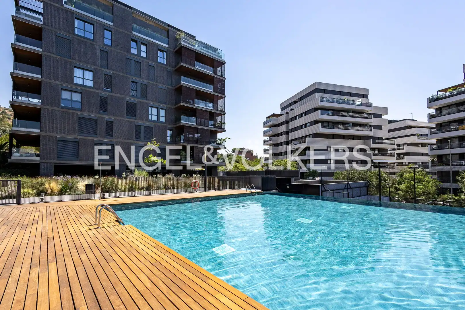 Piso con ascensor en venta en Finestrelles