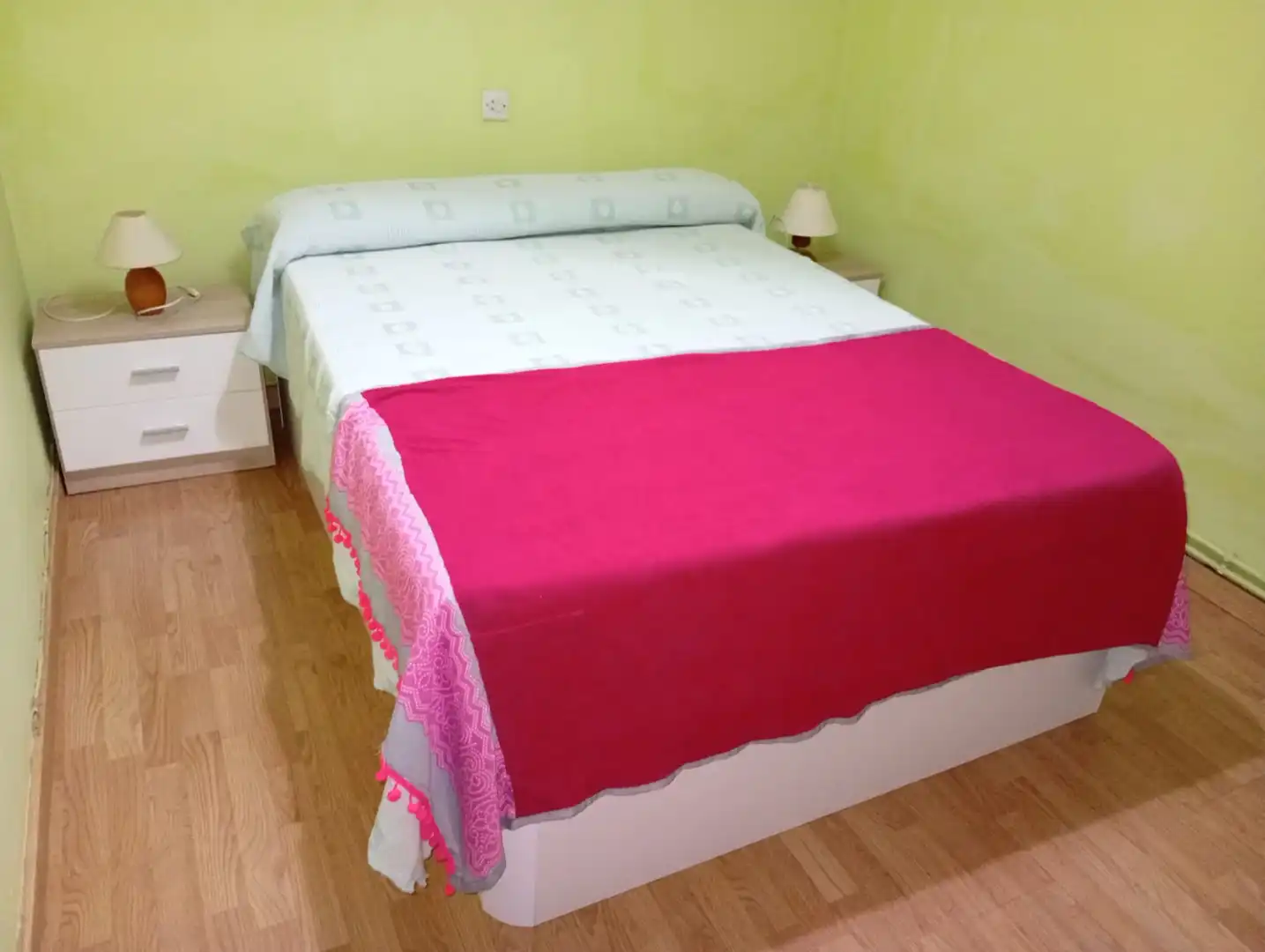 Habitación de Piso en venta en Gijón  con Calefacción, Parquet y Terraza