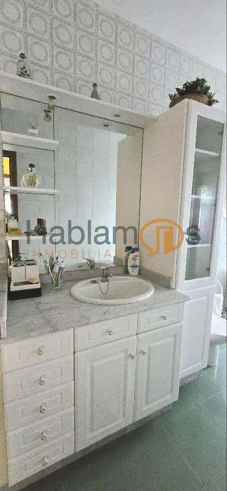 Baño de Casa o chalet en venta en Vilagarcía de Arousa con Calefacción, Jardín privado y Terraza