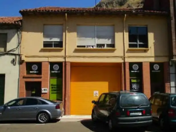 Xalet en venda a Av Cervera