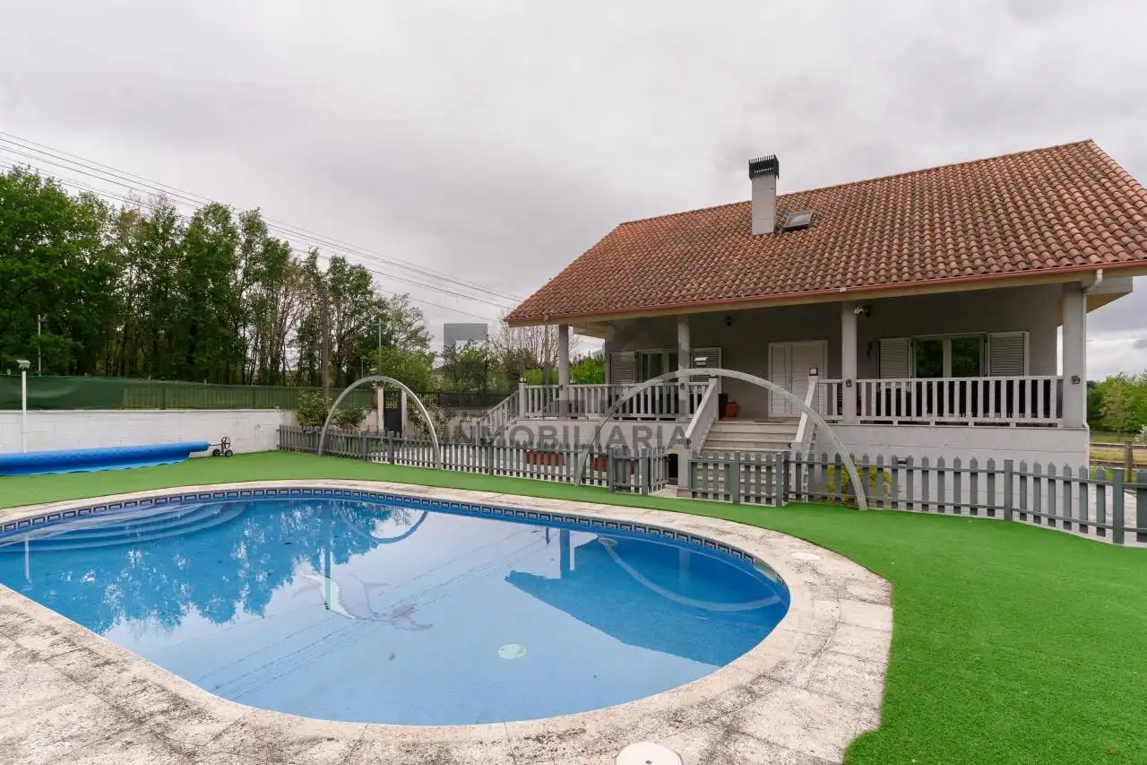 Piscina de Casa o chalet en venta en Taboadela con Calefacción, Jardín privado y Terraza