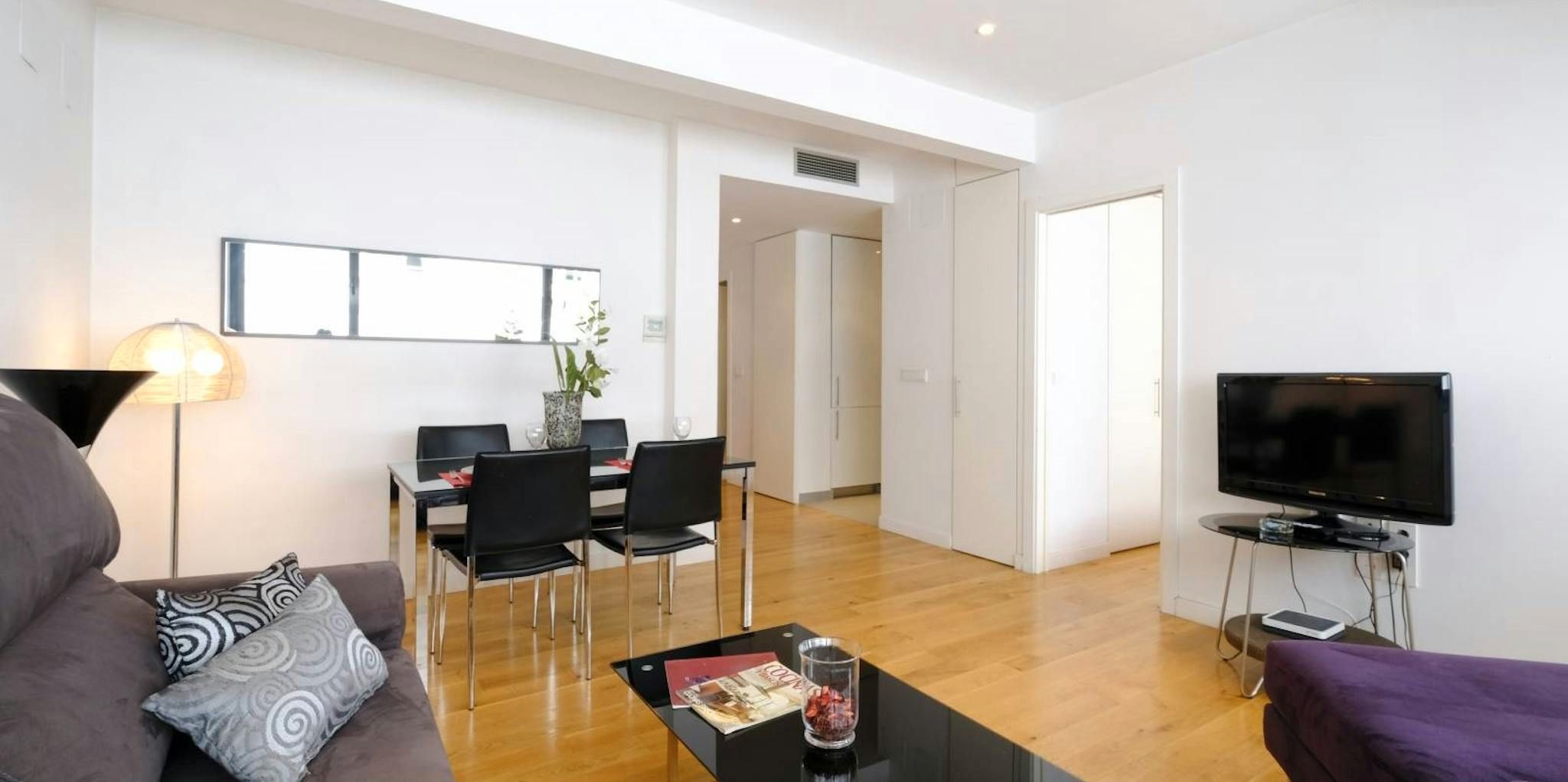 Sala d'estar de Pis de lloguer en  Madrid Capital amb Aire condicionat, Calefacció i Moblat