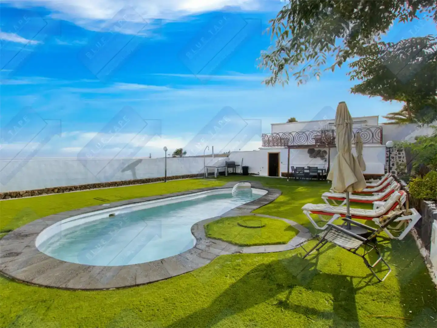 Piscina de Pis en venda en San Bartolomé amb Aire condicionat, Jardí privat i Parquet