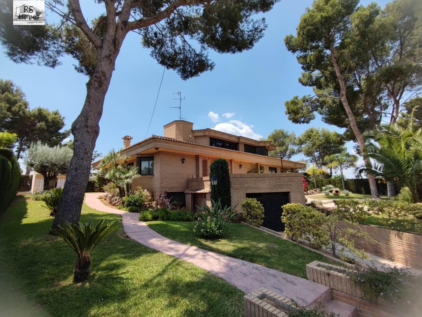 Jardí de Casa o xalet en venda en L'Eliana amb Calefacció, Jardí privat i Terrassa