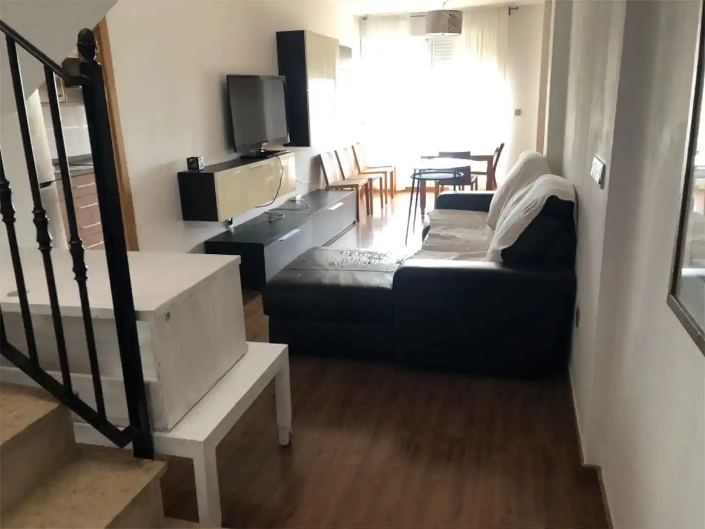 Sala d'estar de Àtic de lloguer en Alginet amb Aire condicionat, Parquet i Moblat
