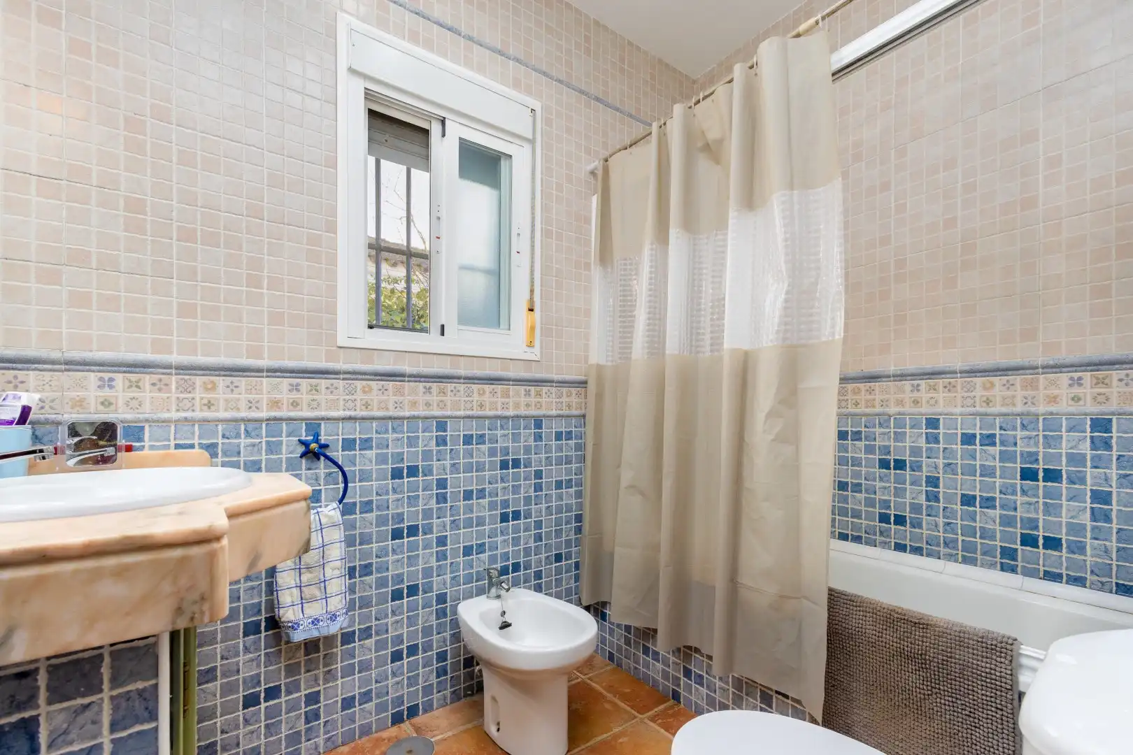 Bathroom of Houses for sale in El Puerto de Santa María  with Air Conditioner, Private garden and Terrace