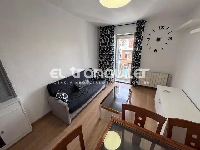Flat to rent in Calle San León, imagen 2