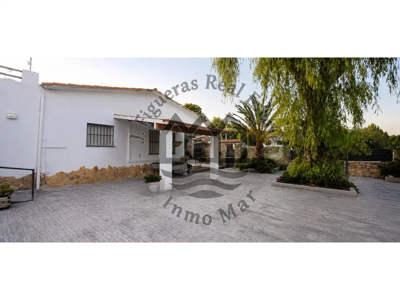 Vista exterior de Casa o xalet en venda en Creixell amb Aire condicionat, Calefacció i Moblat