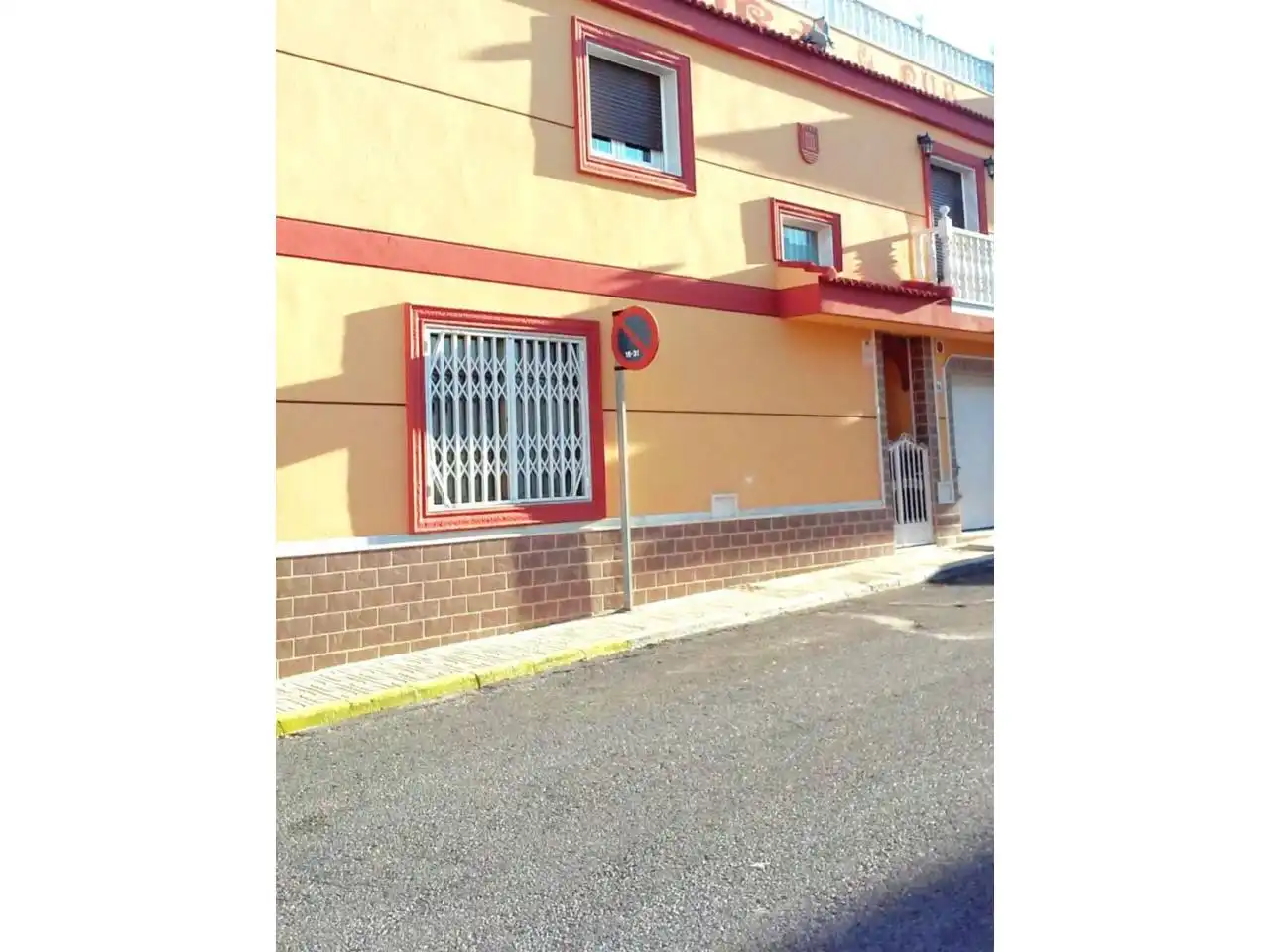 Vista exterior de Casa o xalet en venda en El Ejido amb Aire condicionat, Parquet i Terrassa