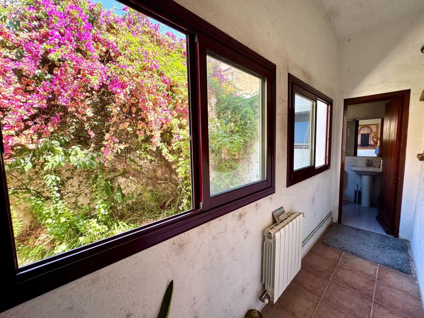 Vista exterior de Casa adosada en venda en Sant Feliu de Guíxols amb Calefacció, Jardí privat i Terrassa