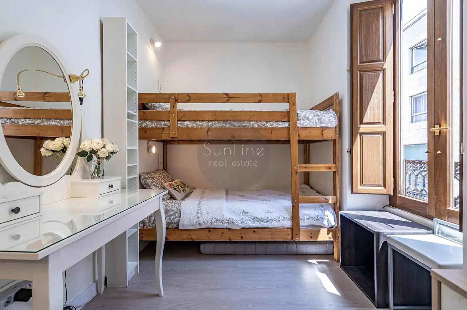 Schlafzimmer von Wohnung zum Verkauf in Valencia mit Klimaanlage, Möbliert und Balkon