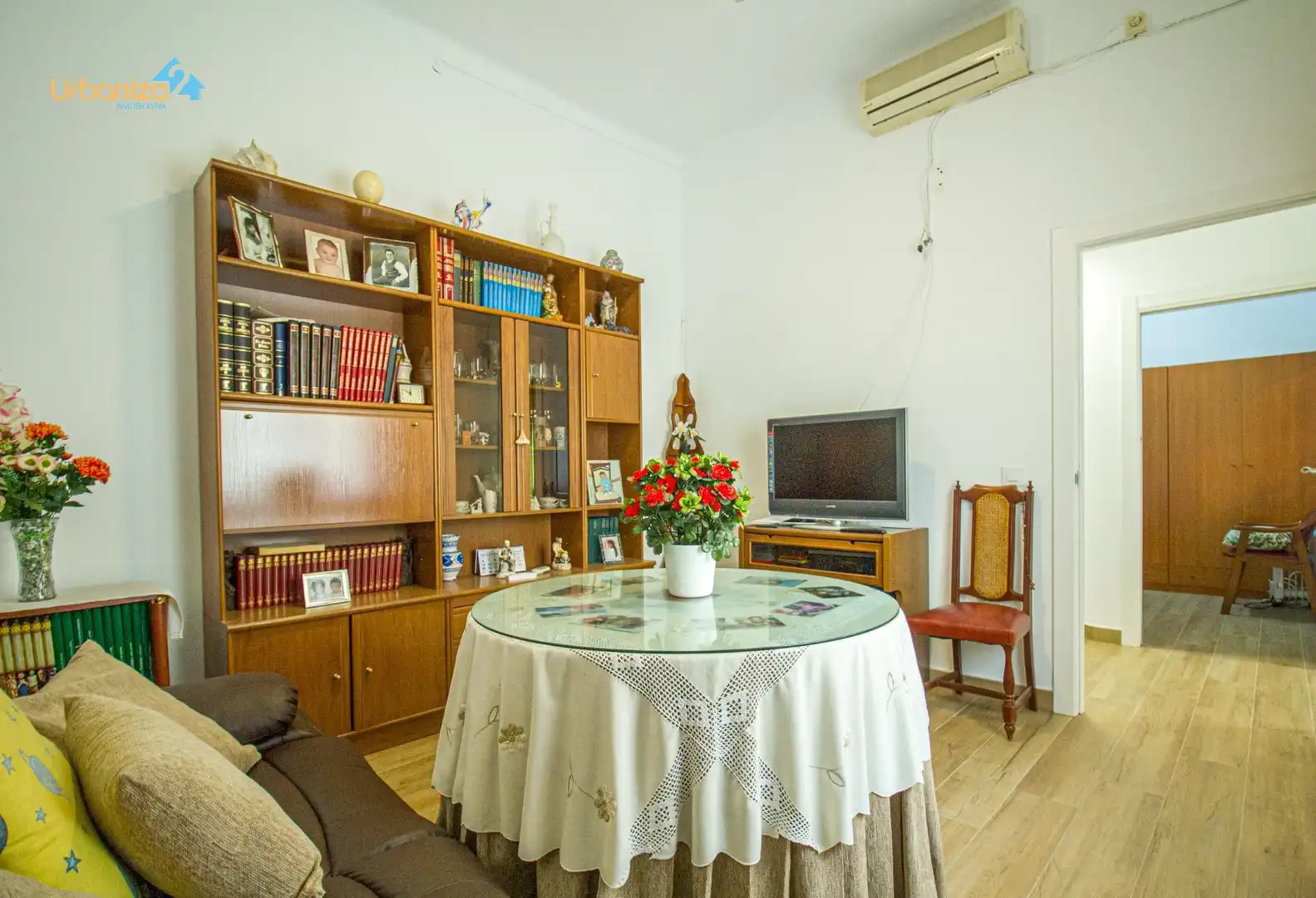 Sala de estar de Casa adosada en venta en Badajoz con Aire acondicionado, Jardín privado y Terraza
