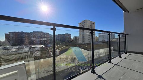 Foto 2 de Piso en venta en Los Guindos - Parque Mediterráneo - Santa Paula, Málaga Capital