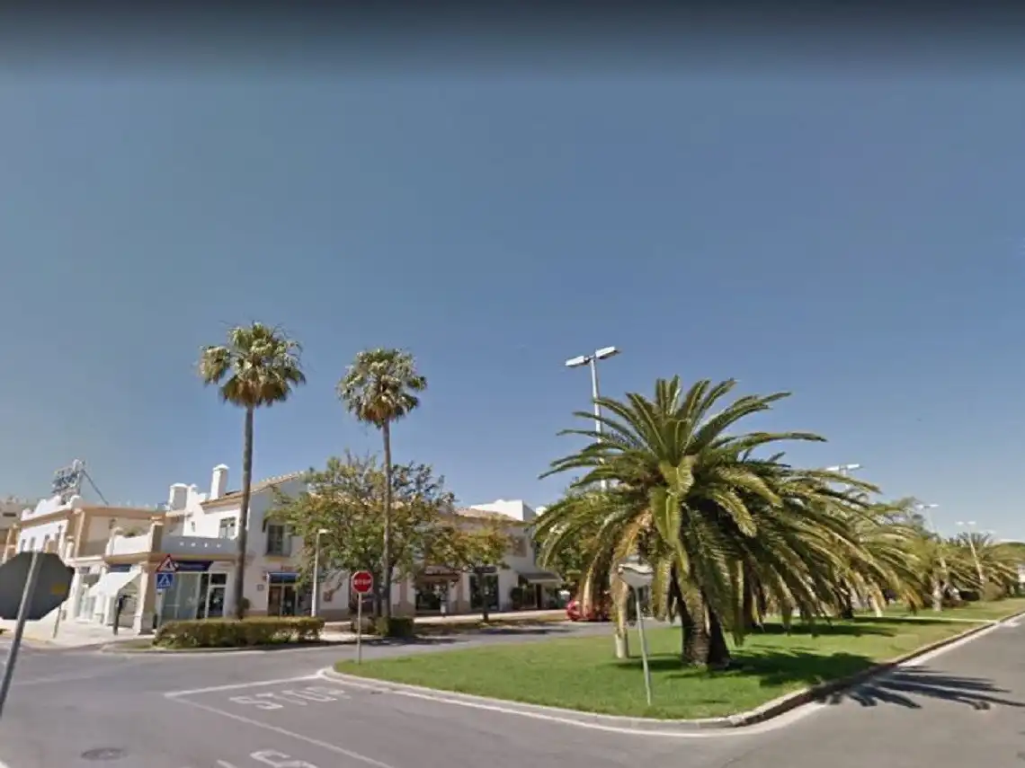 Aparcamiento con ascensor en venta en Av Juan Carlos I, imagen 2