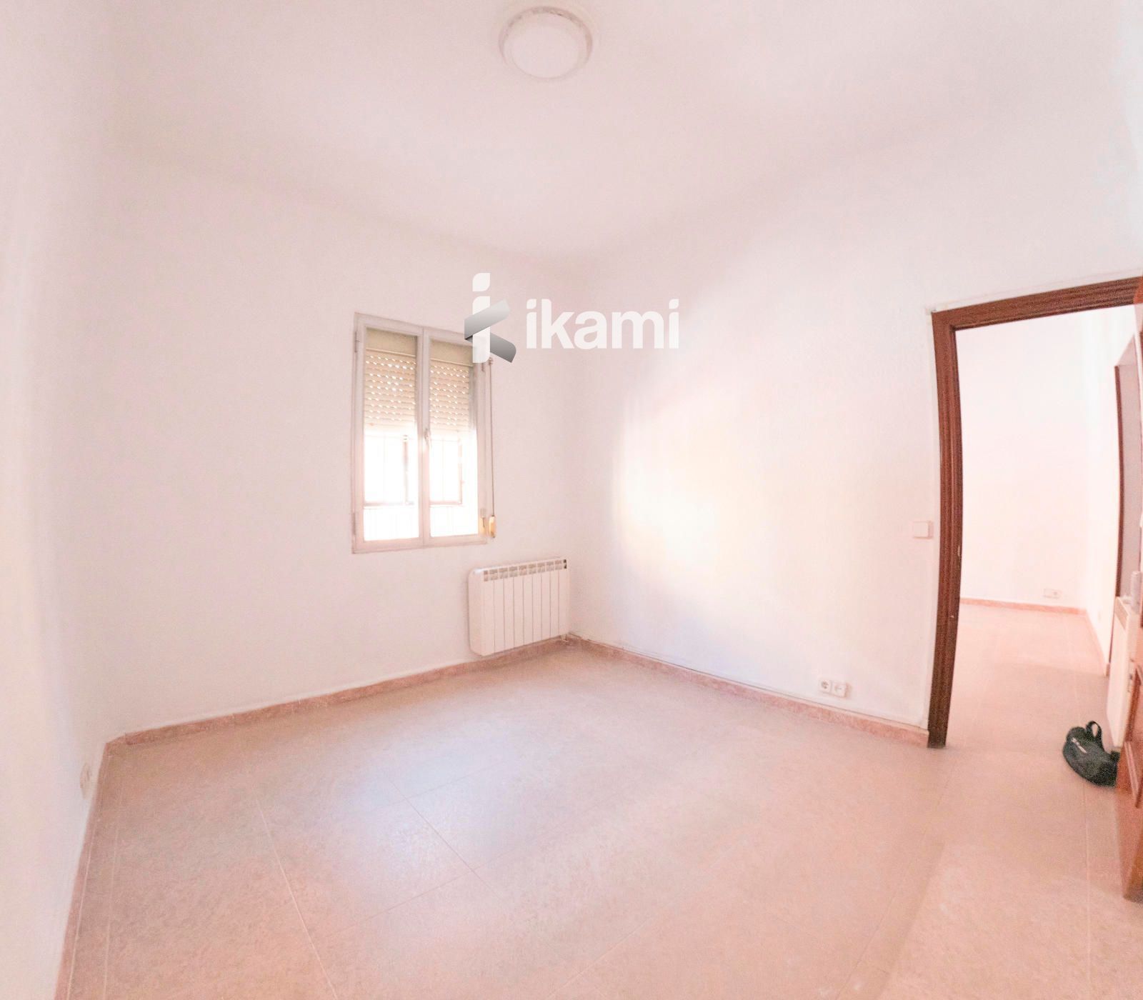 Habitación de Piso en venta en  Madrid Capital con Aire acondicionado, Calefacción y Trastero