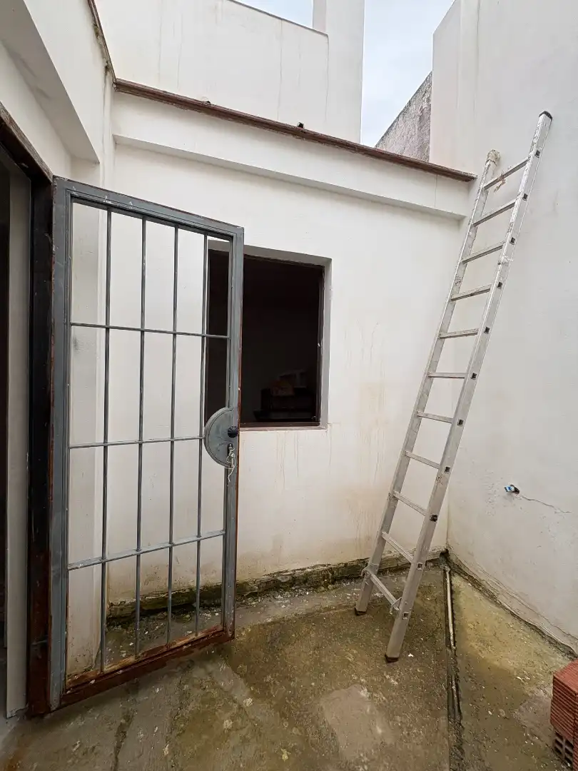 Vista exterior de Casa adosada en venta en Carmona con Terraza