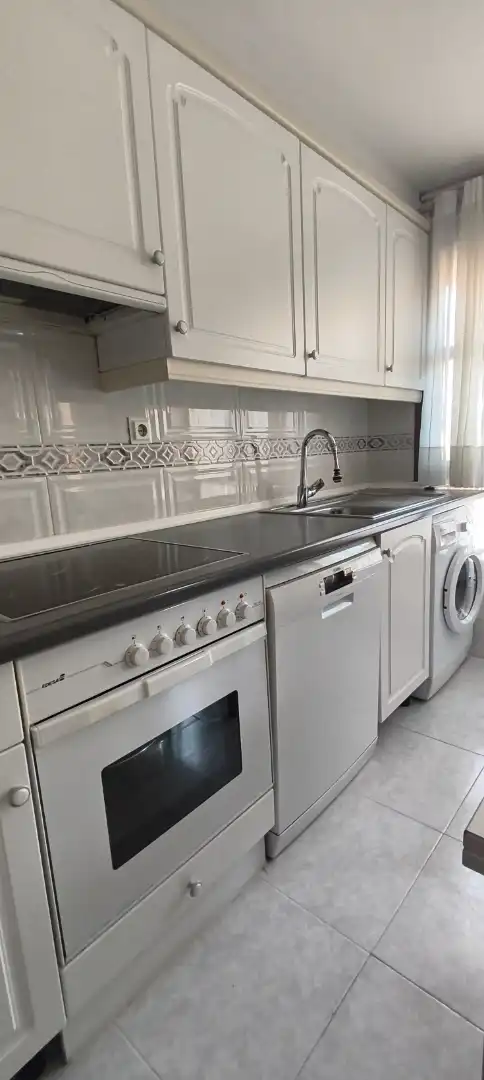 Kitchen of Flat for sale in Zaragoza  with Air Conditioner, Heating and Parquet flooring