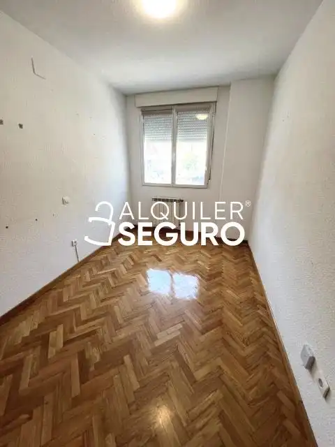 Bedroom of Flat for rent in Madrid  with Heating