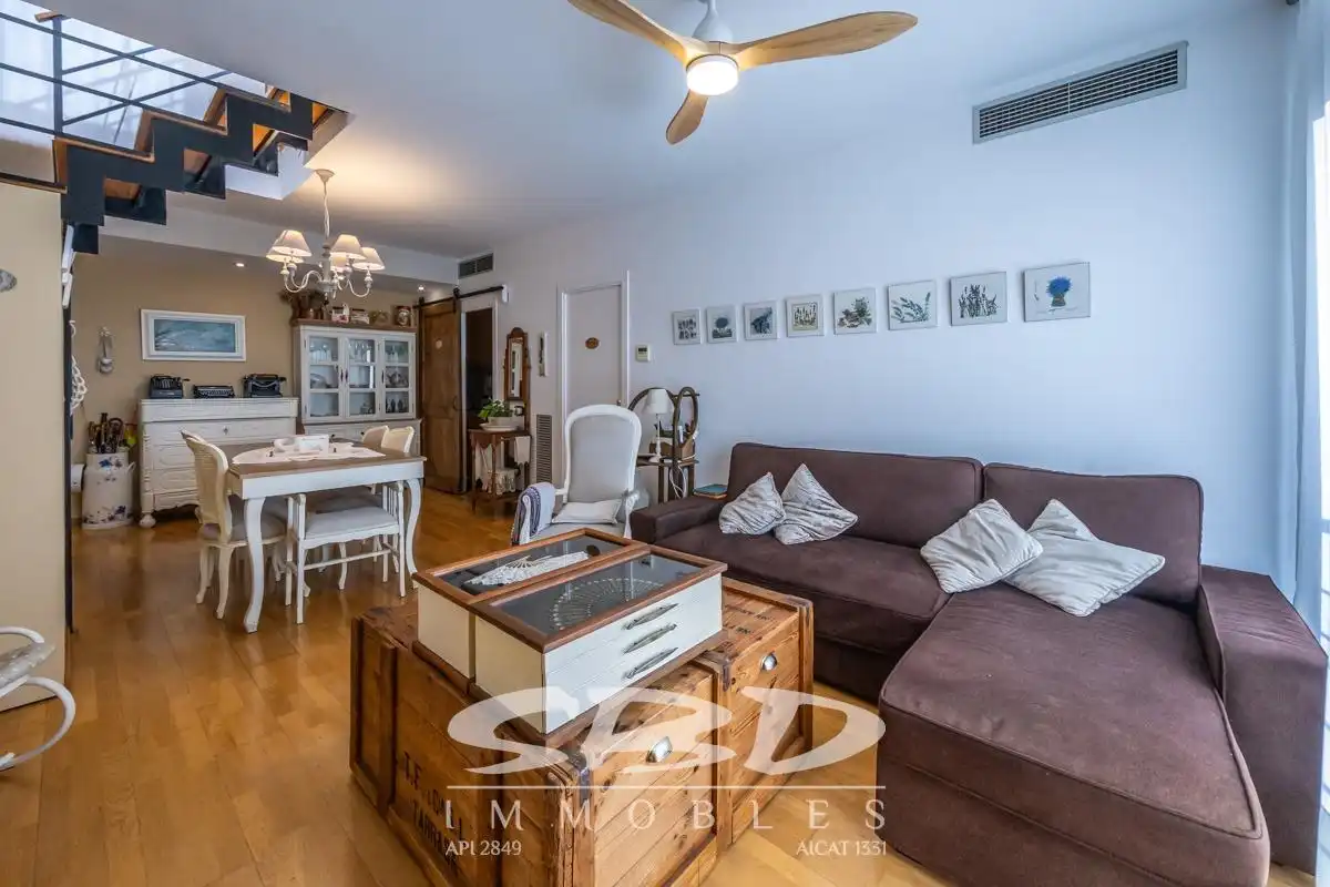 Living room of Duplexes for sale in Sabadell  with Air Conditioner, Heating and Parquet flooring
