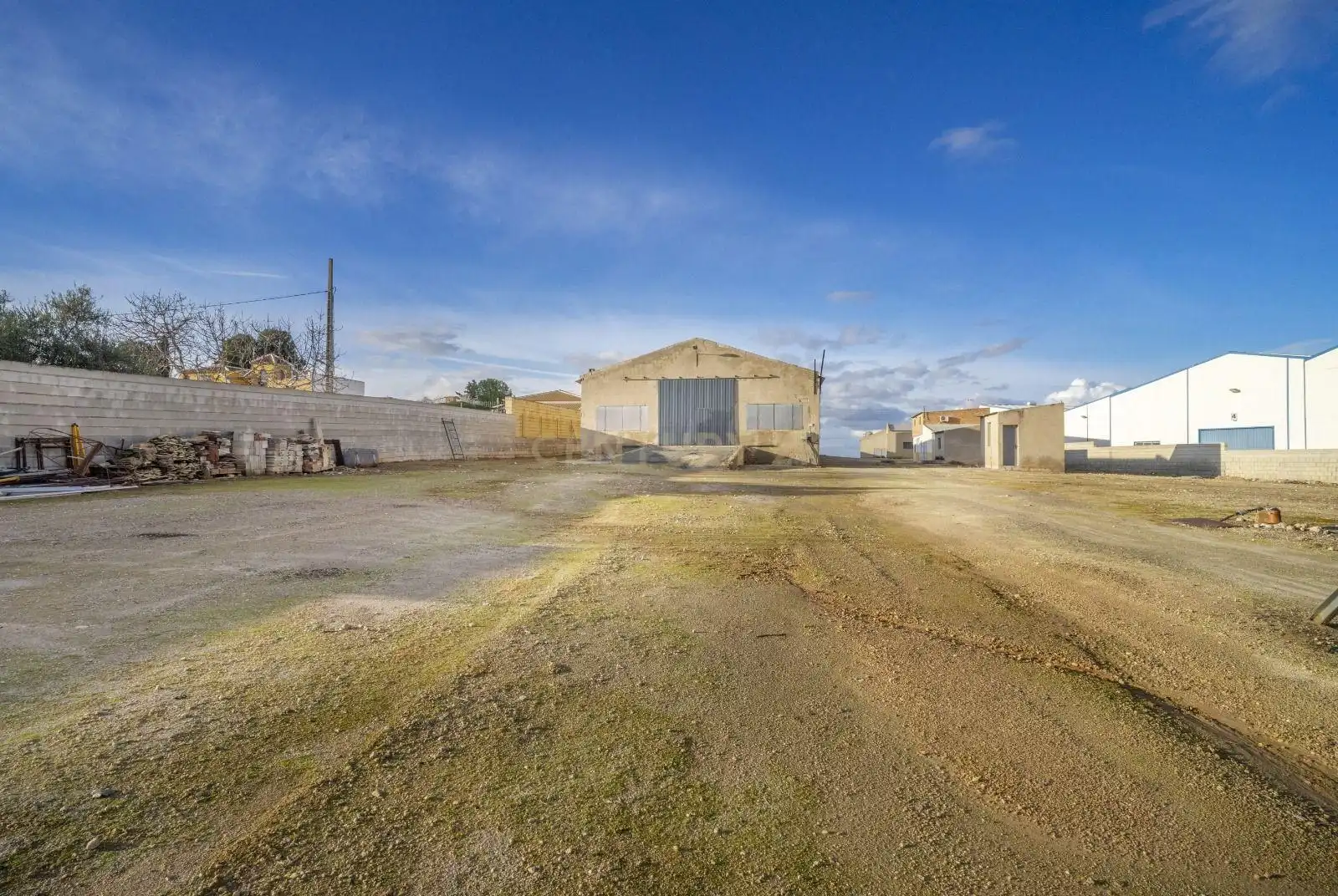 Commercial properties for sale in Mollina  with Air Conditioner