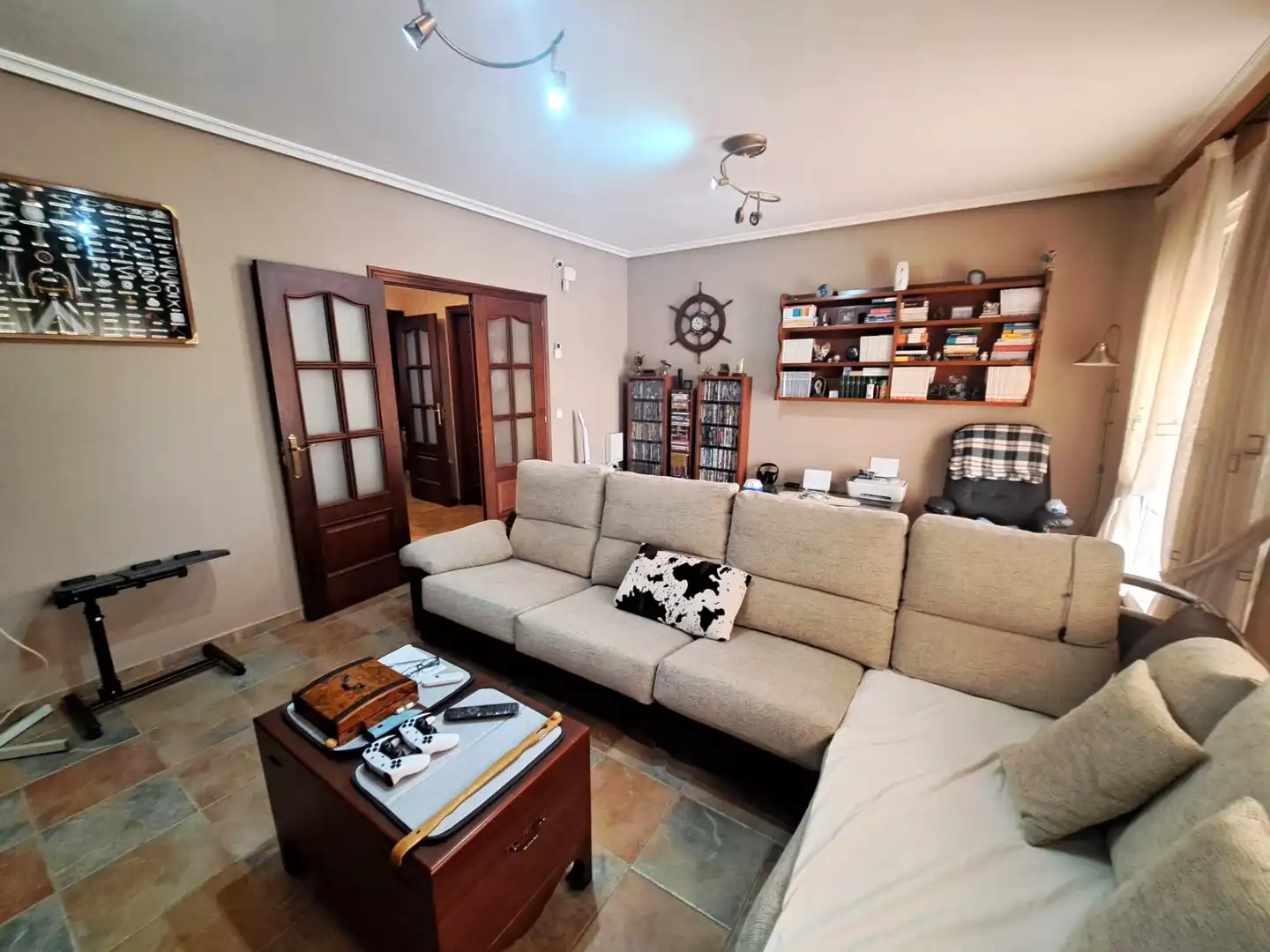 Wohnzimmer von Einfamilien-Reihenhaus zum Verkauf in Zarratón mit Heizung, Terrasse und Möbliert