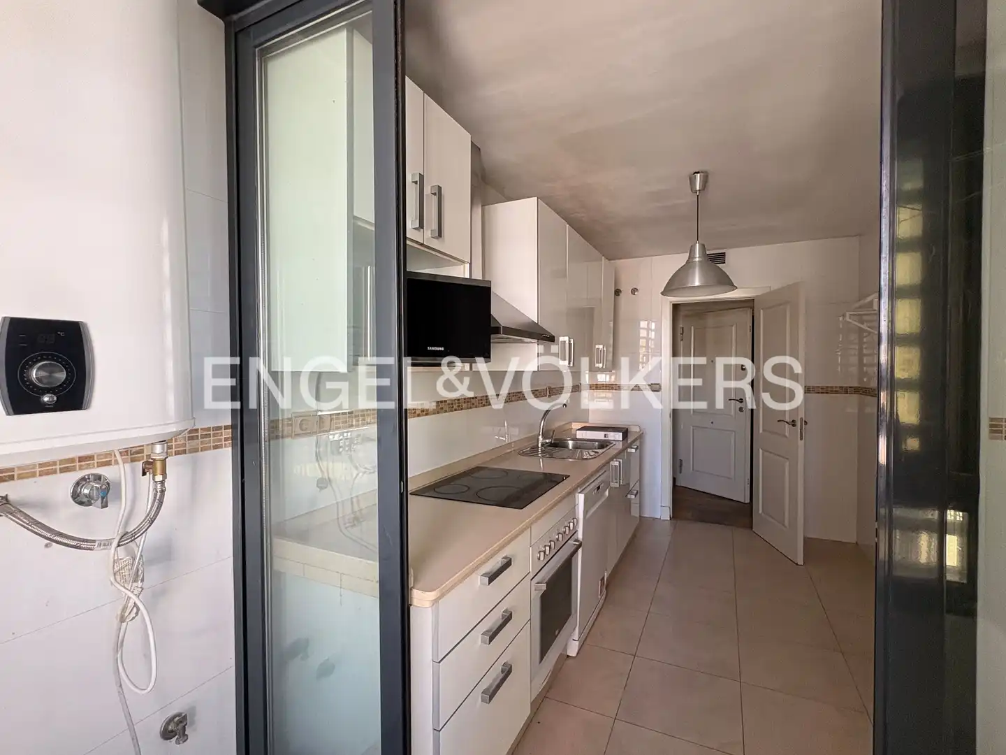 Kitchen of Flat for rent in Sevilla  with Air Conditioner, Heating and Private garden