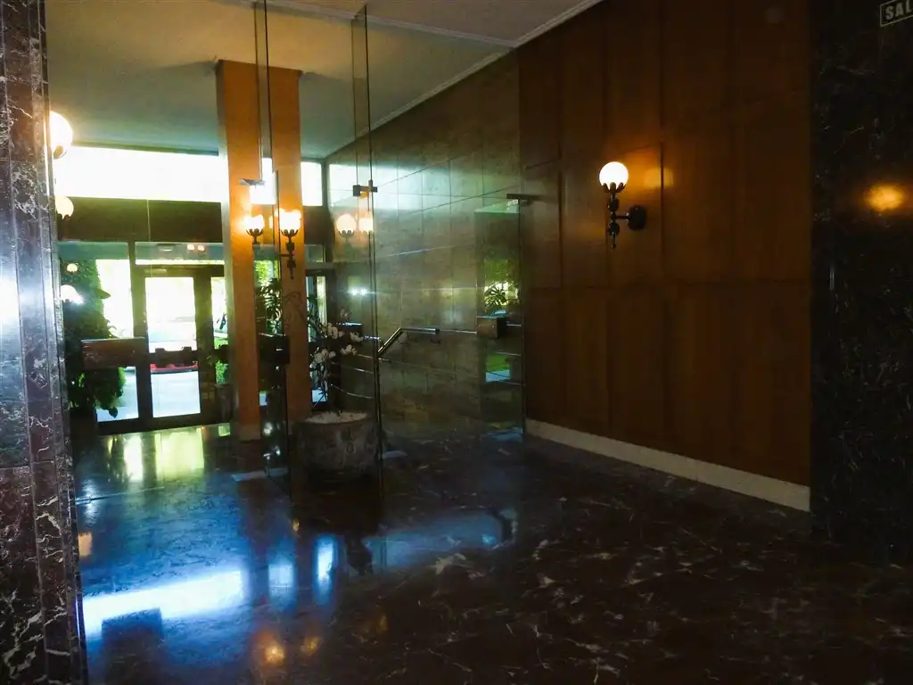 Piso en venta en  Pamplona / Iruña con Calefacción, Parquet y Terraza