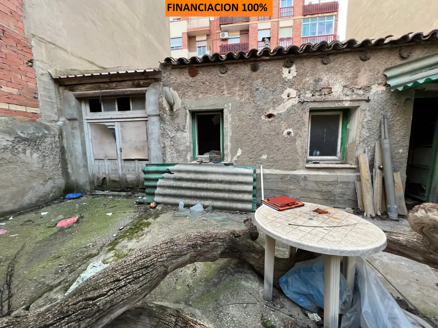 Exterior view of Houses for sale in  Zaragoza Capital