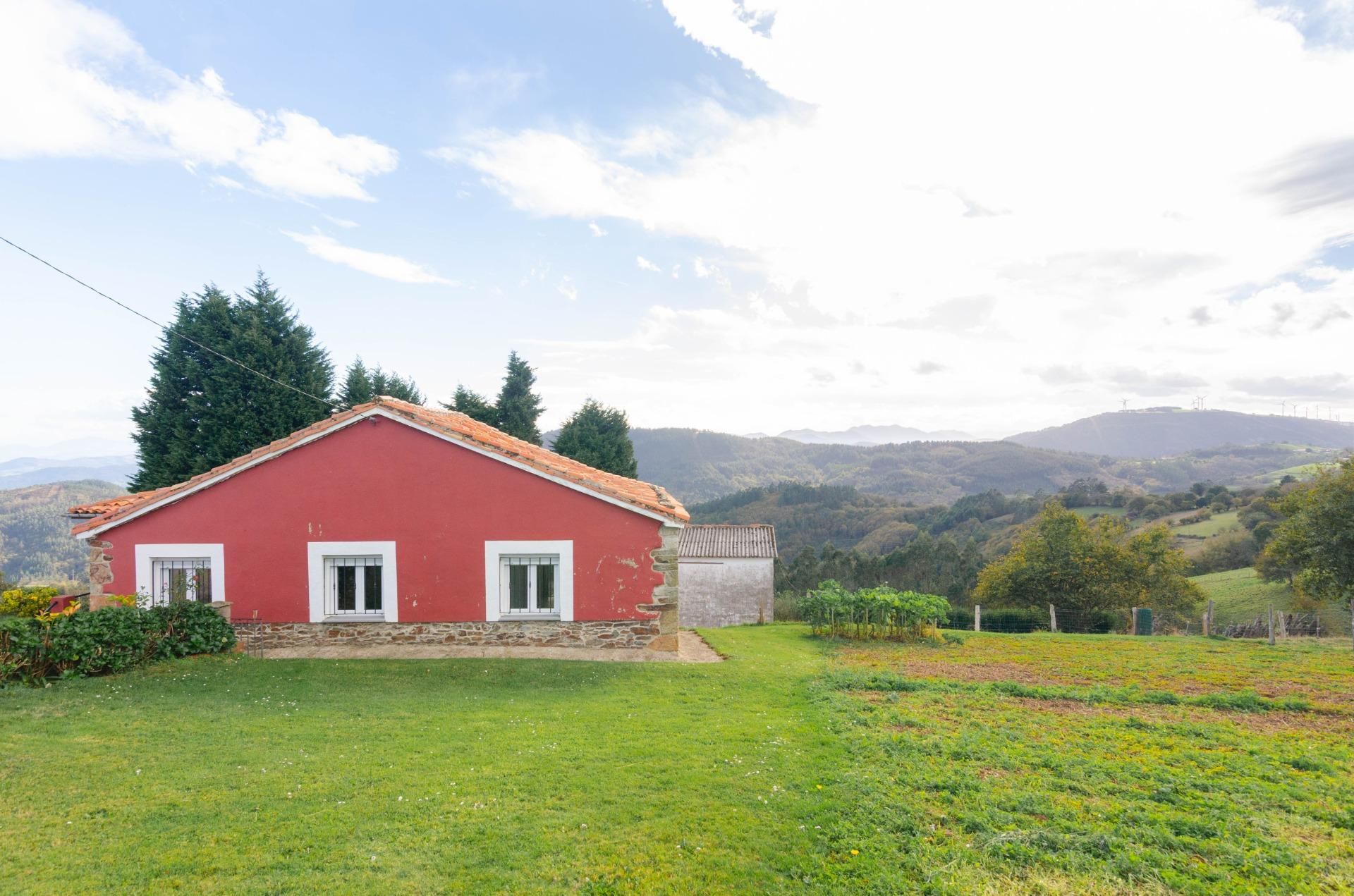 Exterior view of House or chalet for sale in Salas  with Private garden