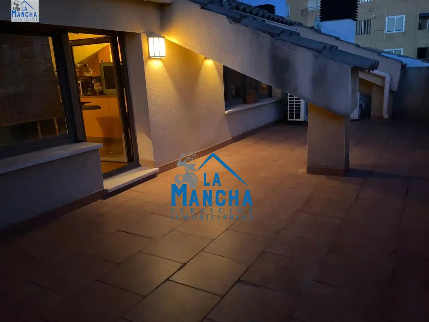Casa adosada en venda a Calle luis badia, Ensanche - Franciscanos