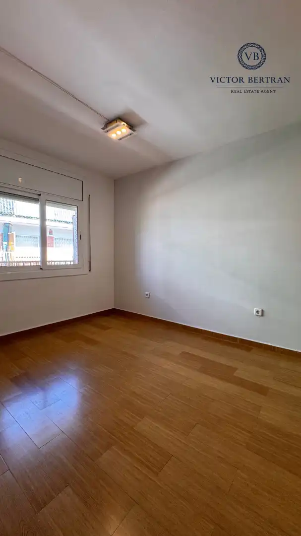 Habitación de Ático en venta en Premià de Mar con Calefacción, Parquet y Terraza