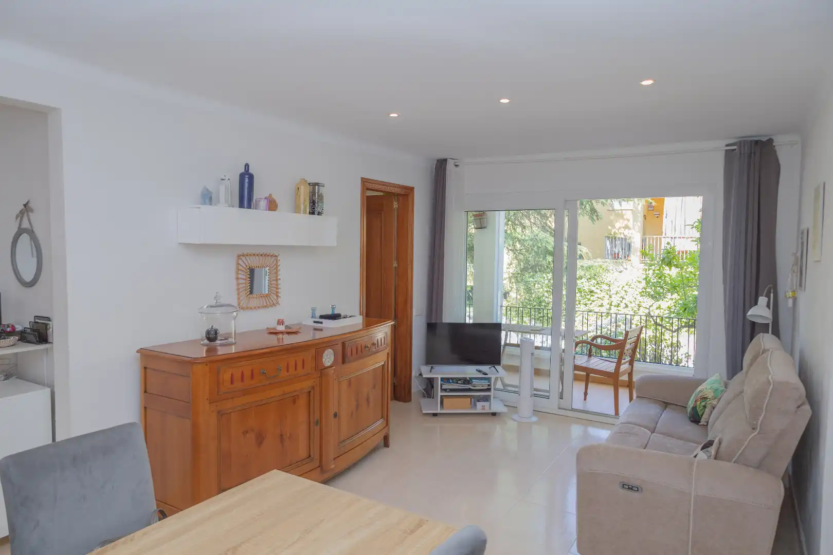 Wohnzimmer von Wohnung zum Verkauf in Palafrugell mit Heizung, Abstellraum und Ofen
