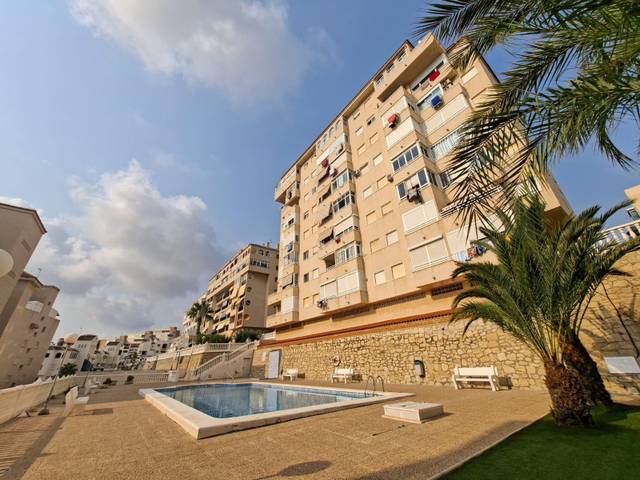 Apartamento en Venta en Calle MALAGA, 13 en Los Arenales del Sol