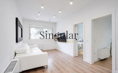 Living room of Flat for sale in  Barcelona Capital  with Heating