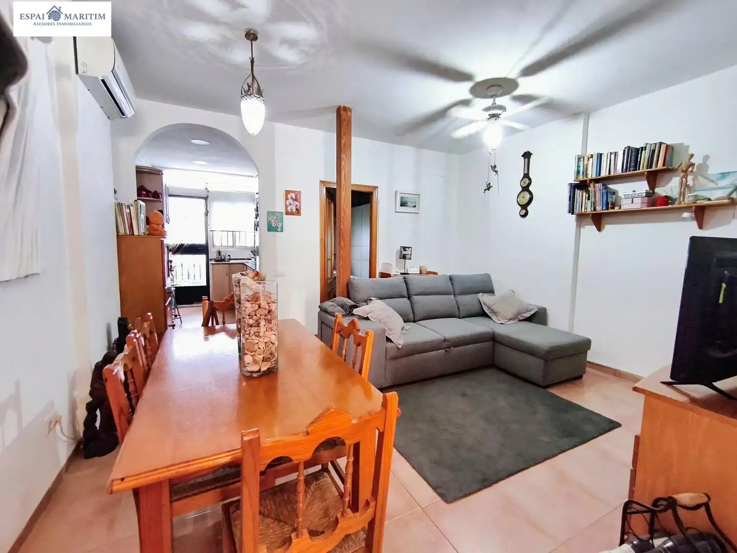 Living room of Houses for sale in Burjassot  with Air Conditioner, Terrace and Oven