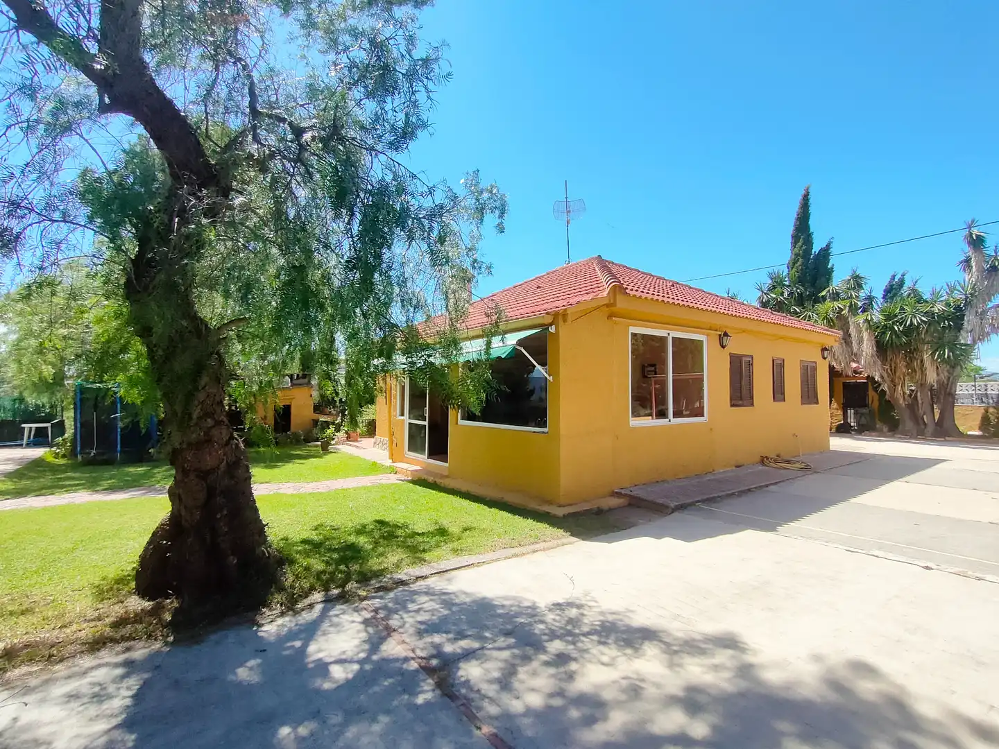 Exterior view of Houses for sale in Godelleta  with Air Conditioner, Private garden and Terrace