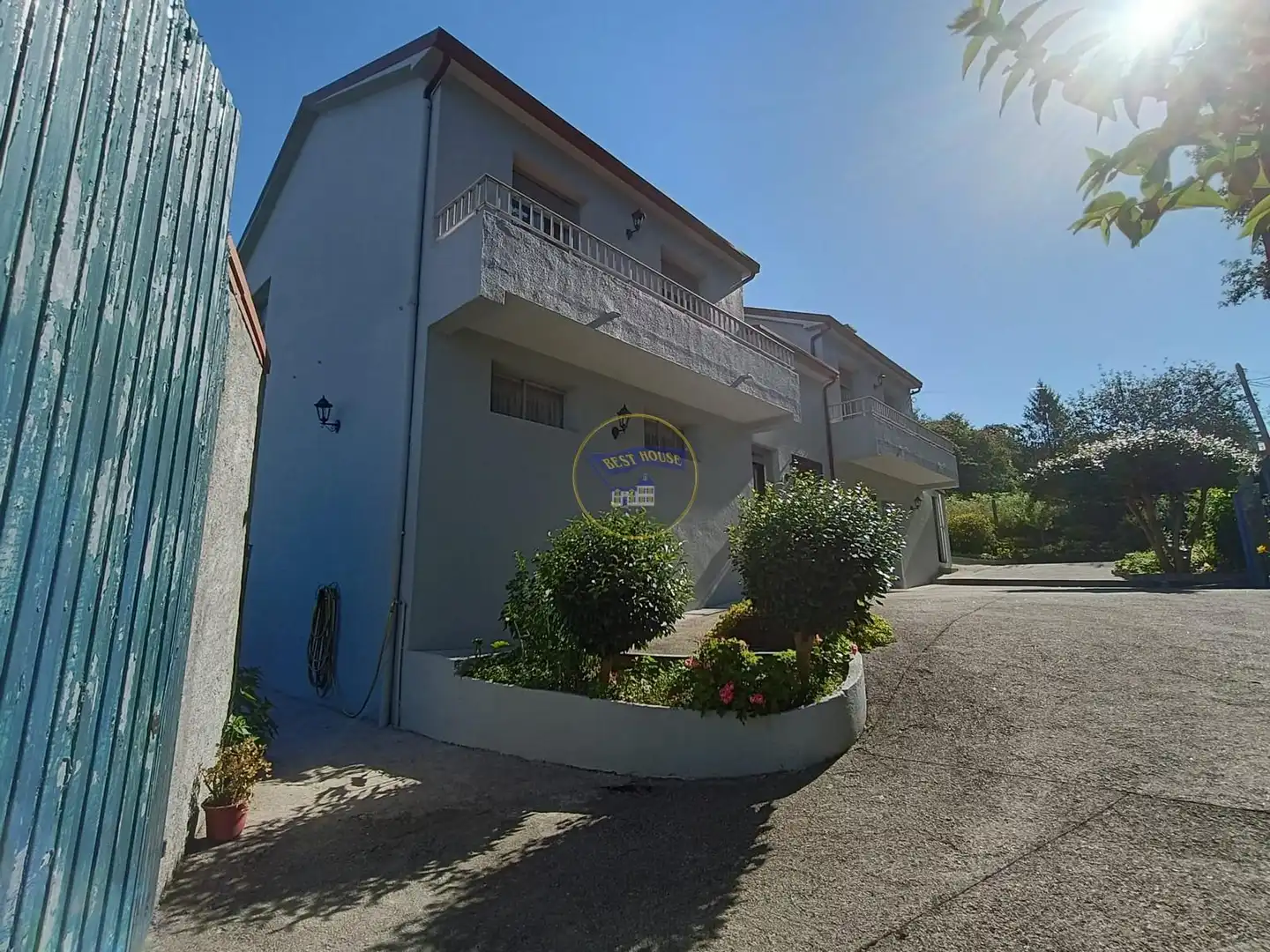 Vista exterior de Casa o chalet en venta en Vigo  con Trastero, Amueblado y Balcón