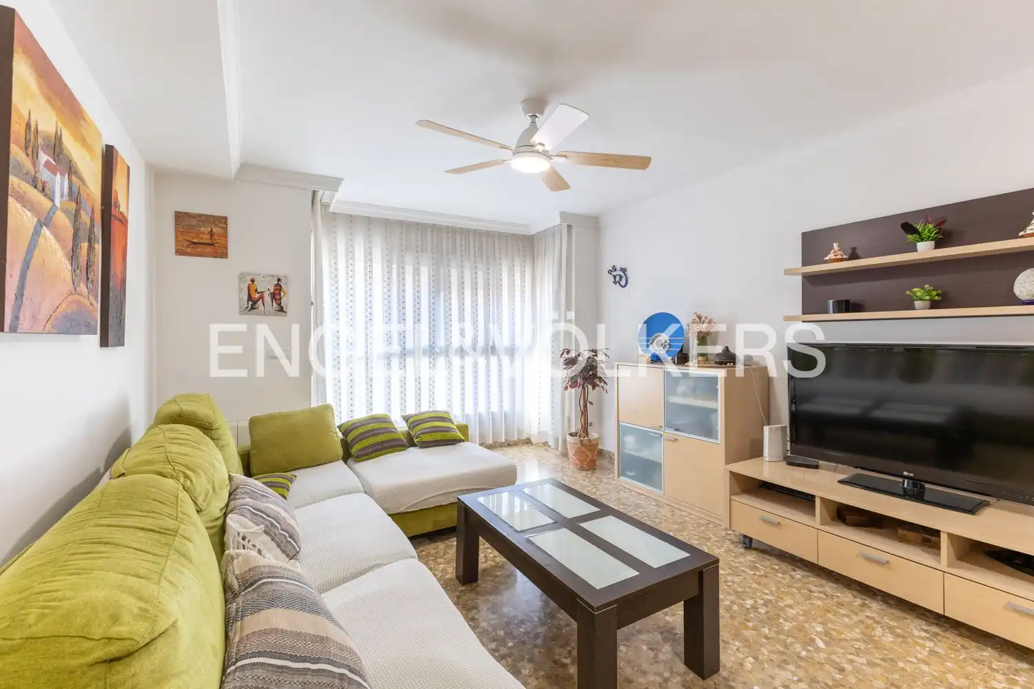 Sala de estar de Piso en venta en Tavernes Blanques con Aire acondicionado, Calefacción y Terraza