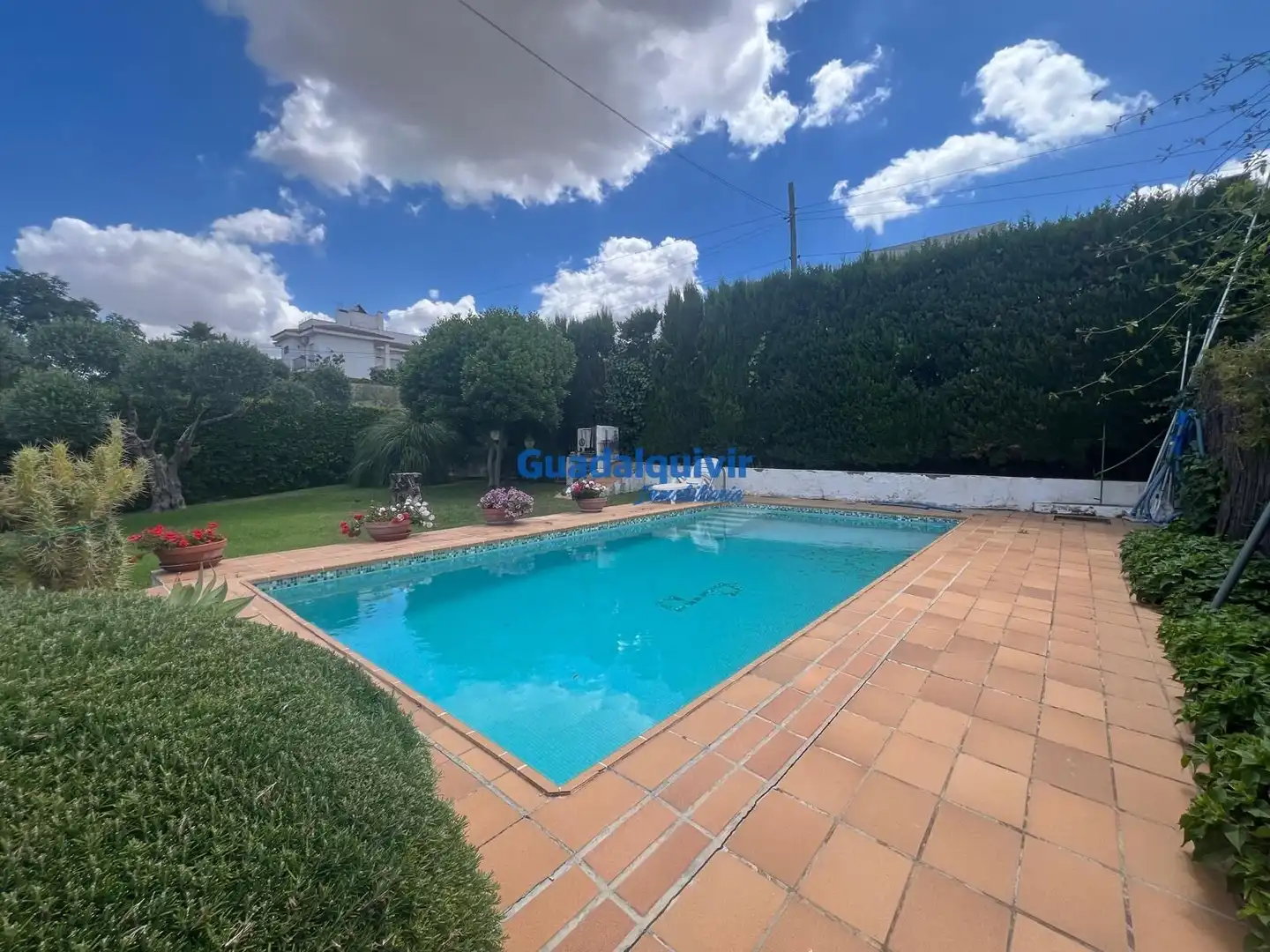 Piscina de Casa o xalet en venda en Dos Hermanas amb Aire condicionat, Jardí privat i Terrassa